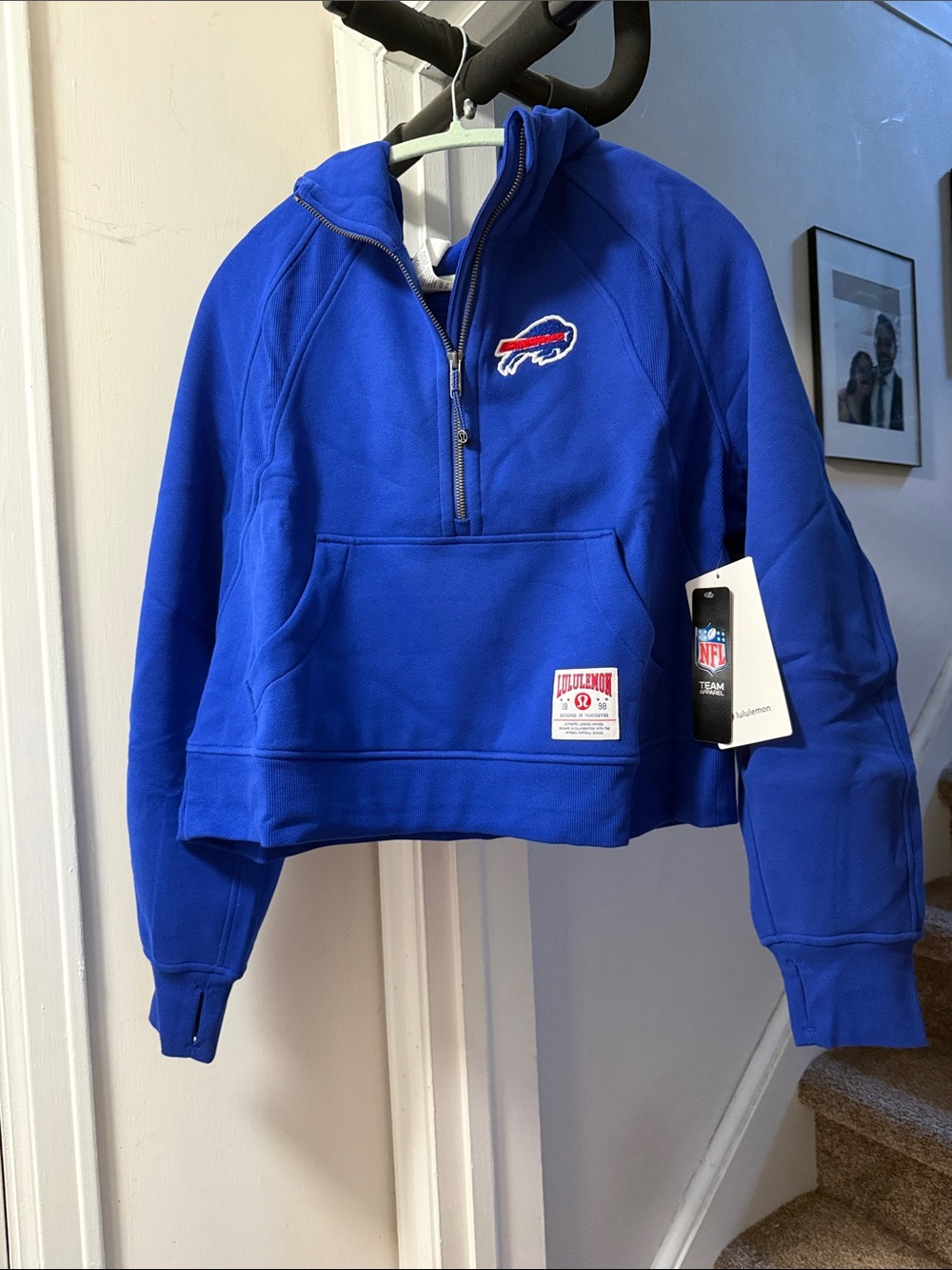 M/L Lululemon Buffalo Bills Royal Blue Half-Zip Puffer Hoodie